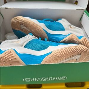 Nike Giannis Immortality 3 Men’s Sz 9.5